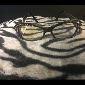 Caviar Glasses 3019.   52-16-145. No Eye glass case